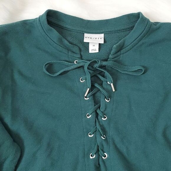 Ava & Viv Forrest Green Lace V-Neck Long Sleeve Tee Size Womens 1X - Picture 8 of 11